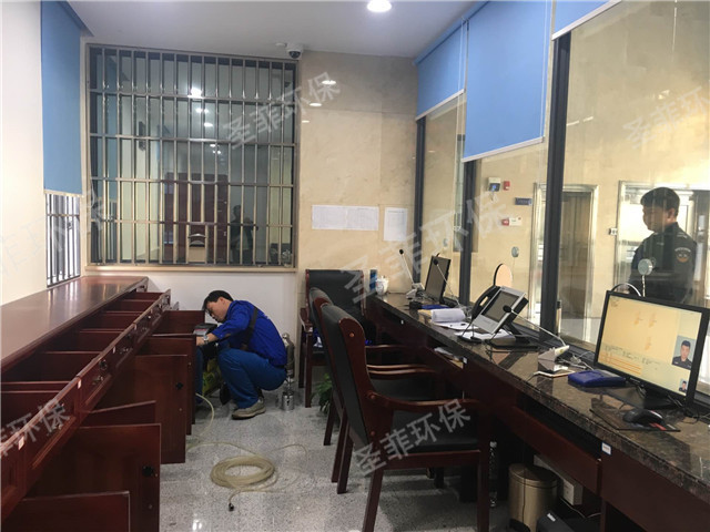 新買辦公桌去油漆味_副本.jpg 新買辦公桌去油漆味_副本.jpg